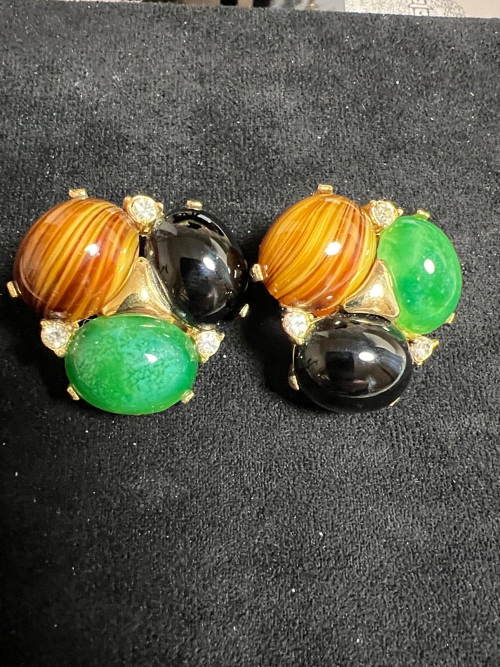 VTG ~ CINER Cabochon Cluster Clip on Earrings